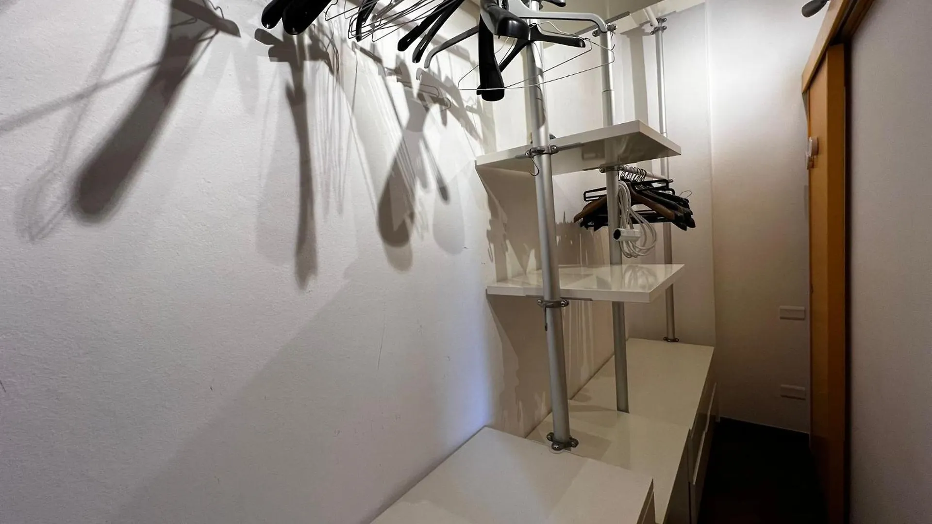 Guzzo B - Elegant Flat With Balcony At Bolivar M4 Metro Milan 0*,  Italy