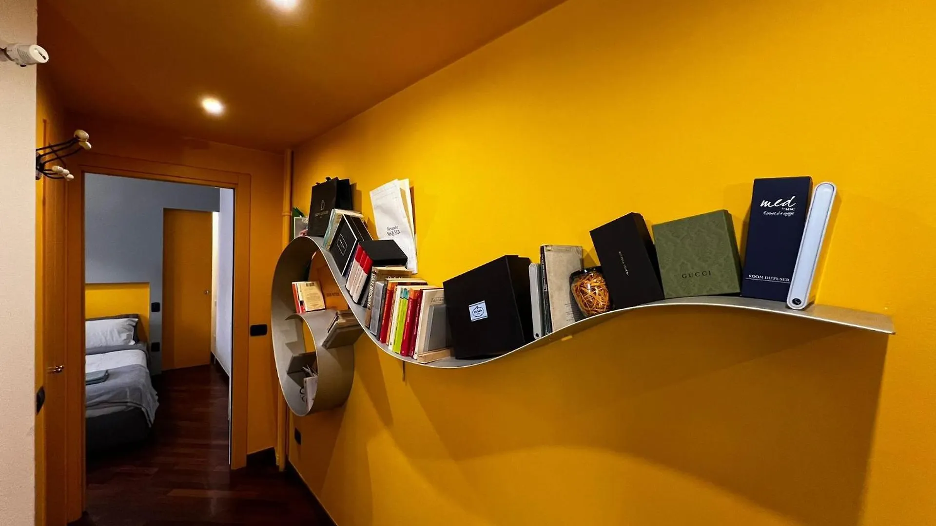 Guzzo B - Elegant Flat With Balcony At Bolivar M4 Metro Milano