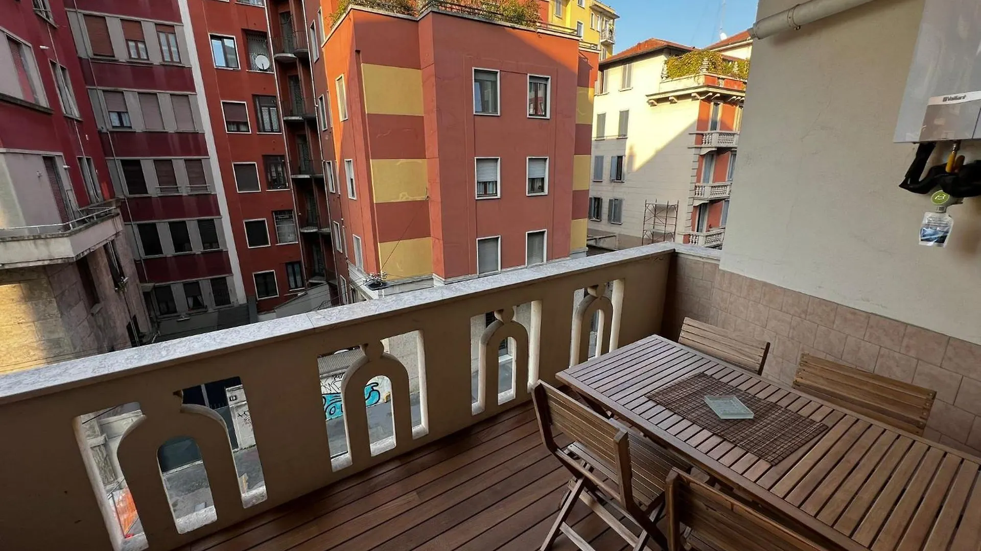 Guzzo B - Elegant Flat With Balcony At Bolivar M4 Metro Milan Apartment