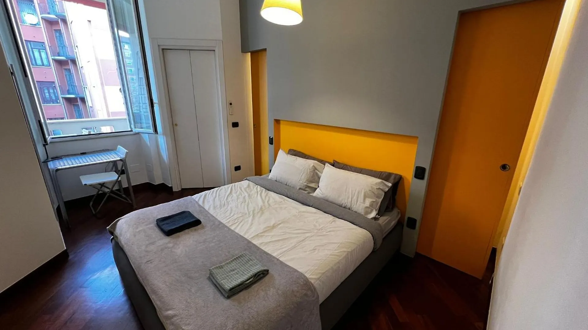 Apartment Guzzo B - Elegant Flat With Balcony At Bolivar M4 Metro Milan