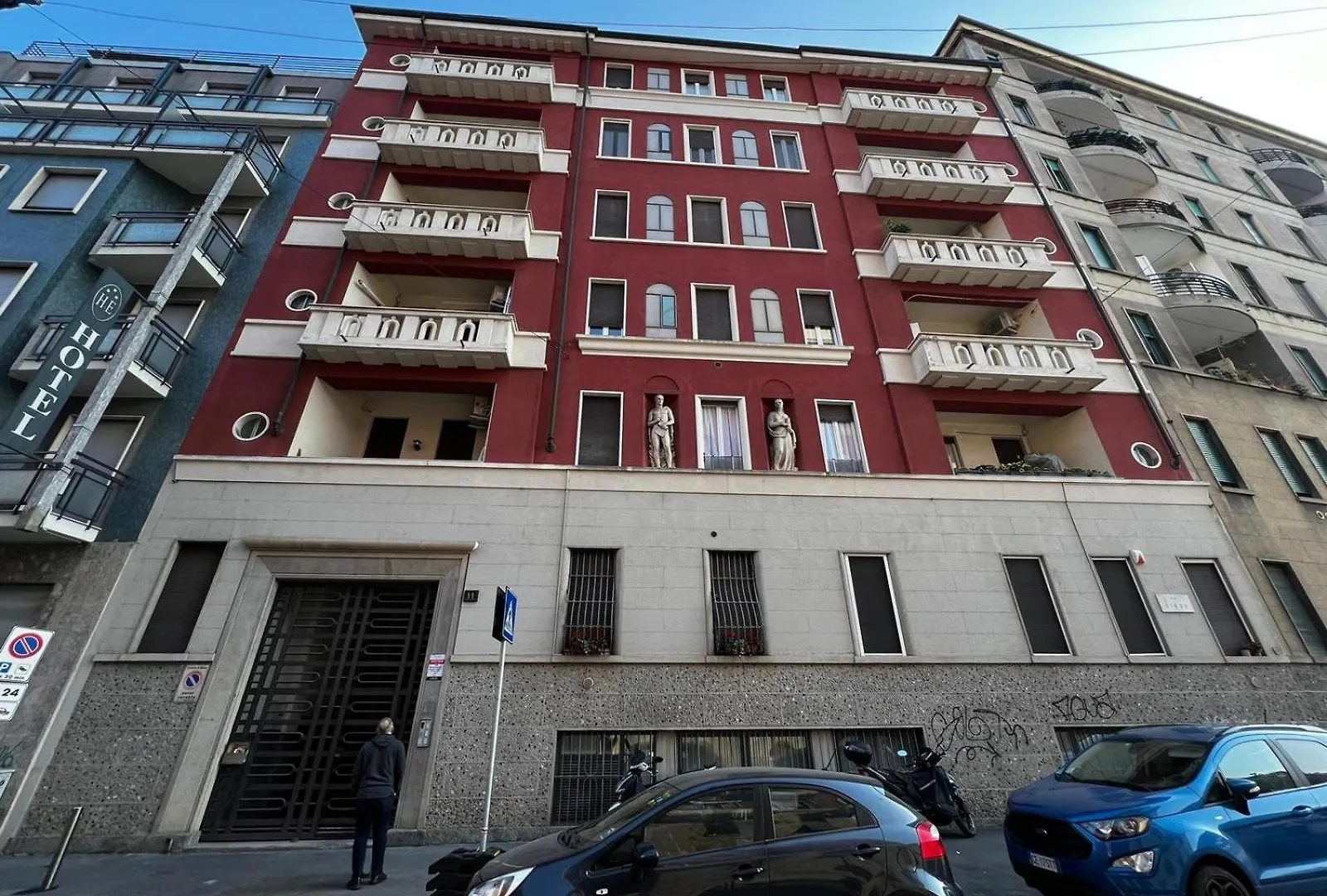 Apartment Guzzo B - Elegant Flat With Balcony At Bolivar M4 Metro Milan